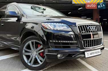 Внедорожник / Кроссовер Audi Q7 2015 в 
