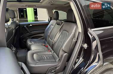 Внедорожник / Кроссовер Audi Q7 2015 в 