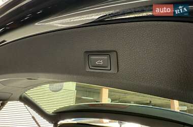 Внедорожник / Кроссовер Audi Q7 2015 в 