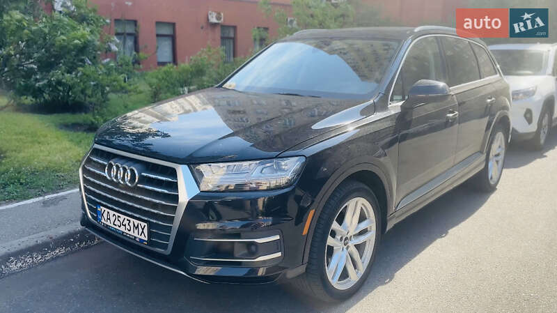 Внедорожник / Кроссовер Audi Q7 2018 в 