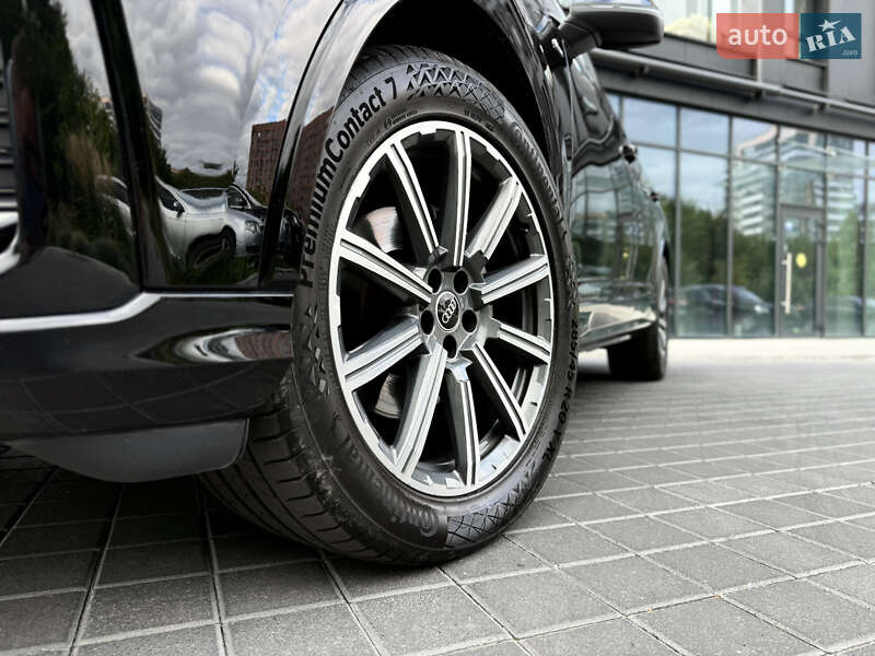 Внедорожник / Кроссовер Audi Q7 2021 в Львове