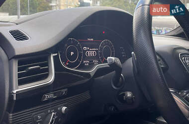 Внедорожник / Кроссовер Audi Q7 2017 в 
