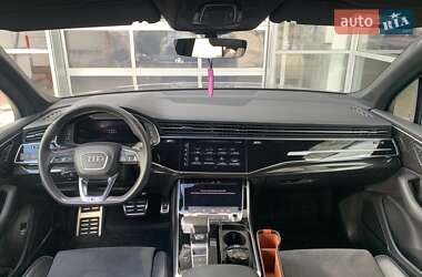 Позашляховик / Кросовер Audi Q7 2021 в 