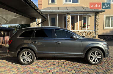 Внедорожник / Кроссовер Audi Q7 2014 в 