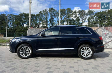 Внедорожник / Кроссовер Audi Q7 2016 в 