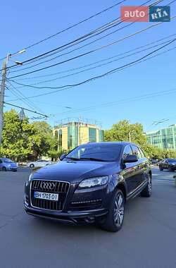 Внедорожник / Кроссовер Audi Q7 2012 в 