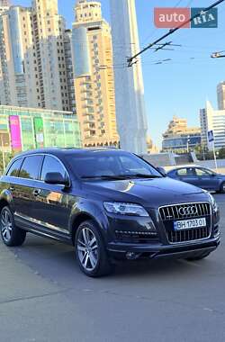 Внедорожник / Кроссовер Audi Q7 2012 в 