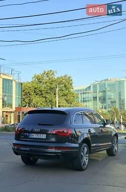 Внедорожник / Кроссовер Audi Q7 2012 в 