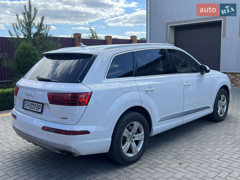 Позашляховик / Кросовер Audi Q7 2018 в Умані