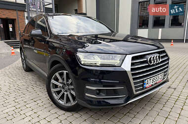 Внедорожник / Кроссовер Audi Q7 2016 в 