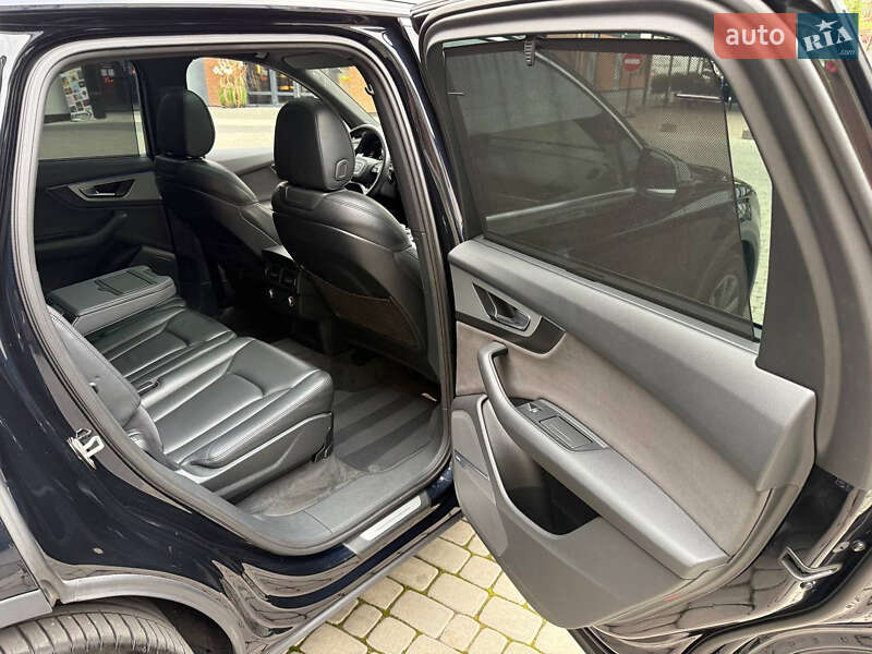 Внедорожник / Кроссовер Audi Q7 2016 в Коломые