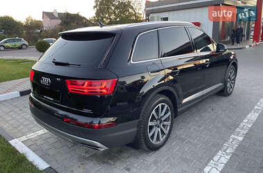 Внедорожник / Кроссовер Audi Q7 2016 в 