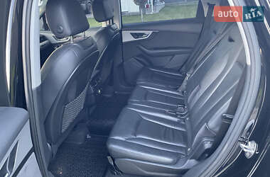 Внедорожник / Кроссовер Audi Q7 2016 в 