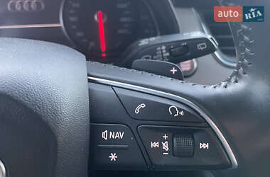 Внедорожник / Кроссовер Audi Q7 2016 в 