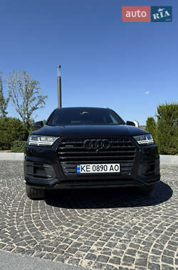 Внедорожник / Кроссовер Audi Q7 2019 в 