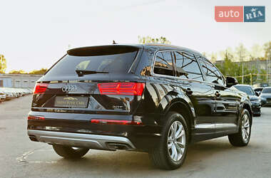 Внедорожник / Кроссовер Audi Q7 2016 в 