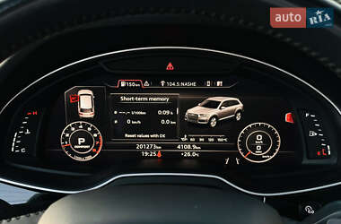 Внедорожник / Кроссовер Audi Q7 2016 в 