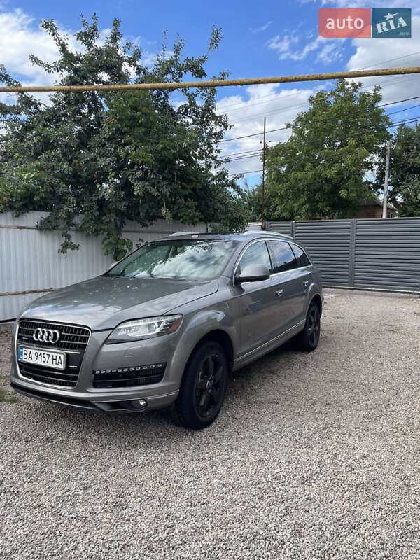 Audi Q7 2011