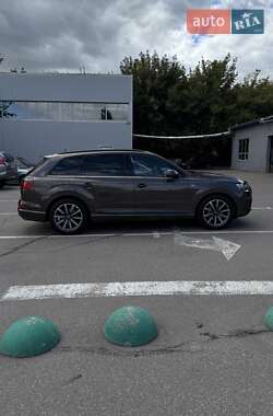 Позашляховик / Кросовер Audi Q7 2016 в Чернігові