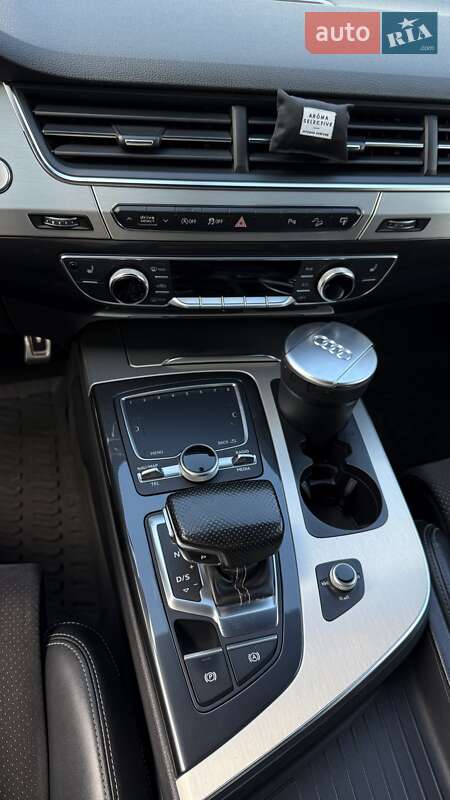 Внедорожник / Кроссовер Audi Q7 2016 в Чернигове