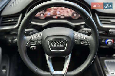 Внедорожник / Кроссовер Audi Q7 2019 в 