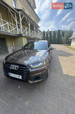 Позашляховик / Кросовер Audi Q7 2017 в 
