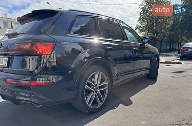 Внедорожник / Кроссовер Audi Q7 2024 в 