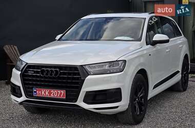 Внедорожник / Кроссовер Audi Q7 2017 в 