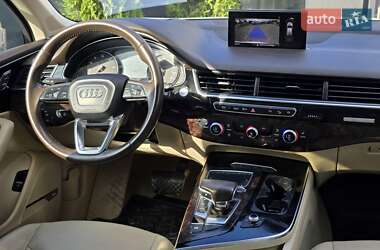 Внедорожник / Кроссовер Audi Q7 2017 в 
