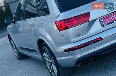 Внедорожник / Кроссовер Audi Q7 2017 в 