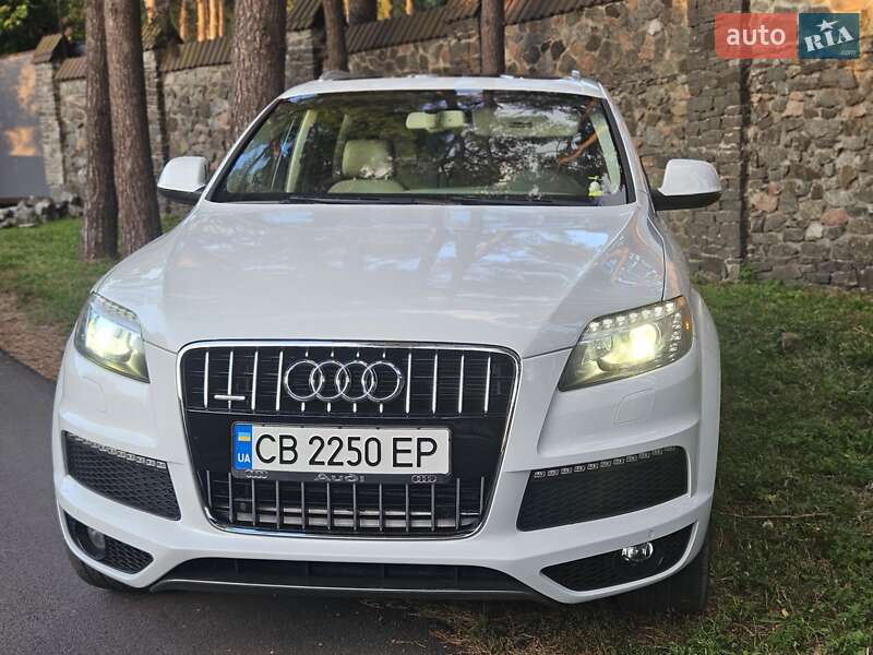 Внедорожник / Кроссовер Audi Q7 2013 в 