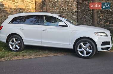 Внедорожник / Кроссовер Audi Q7 2013 в 