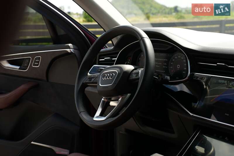 Позашляховик / Кросовер Audi Q7 2019 в Мукачевому
