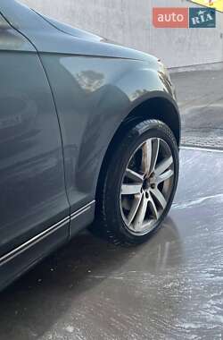 Внедорожник / Кроссовер Audi Q7 2013 в 
