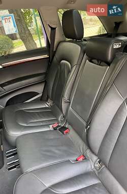 Внедорожник / Кроссовер Audi Q7 2013 в 