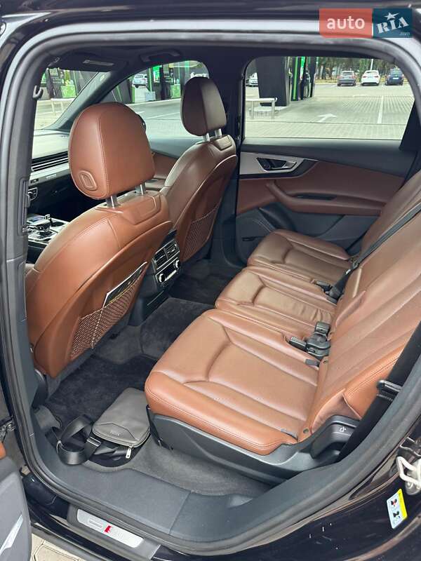 Внедорожник / Кроссовер Audi Q7 2016 в Одессе