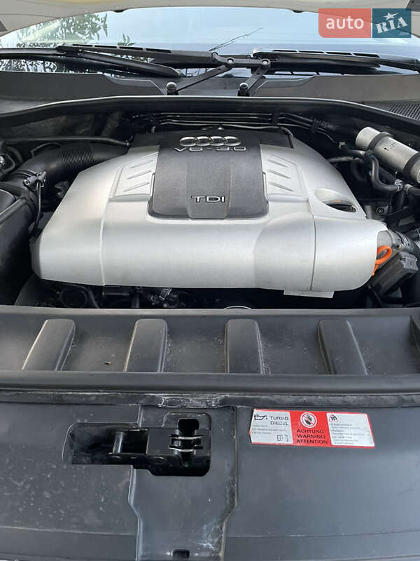 Внедорожник / Кроссовер Audi Q7 2012 в Новояворовске
