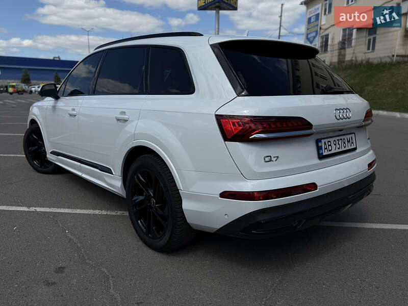 Позашляховик / Кросовер Audi Q7 2020 в Вінниці