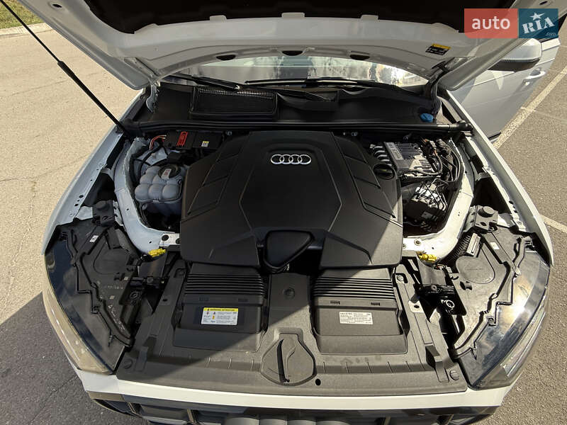 Позашляховик / Кросовер Audi Q7 2020 в Вінниці