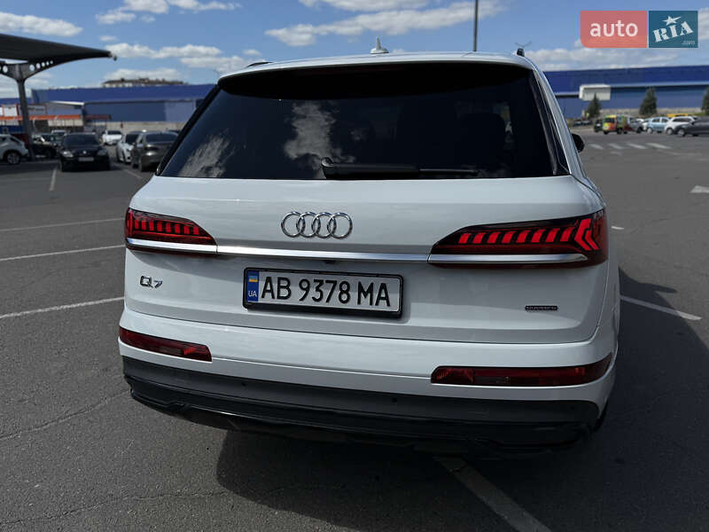 Позашляховик / Кросовер Audi Q7 2020 в Вінниці