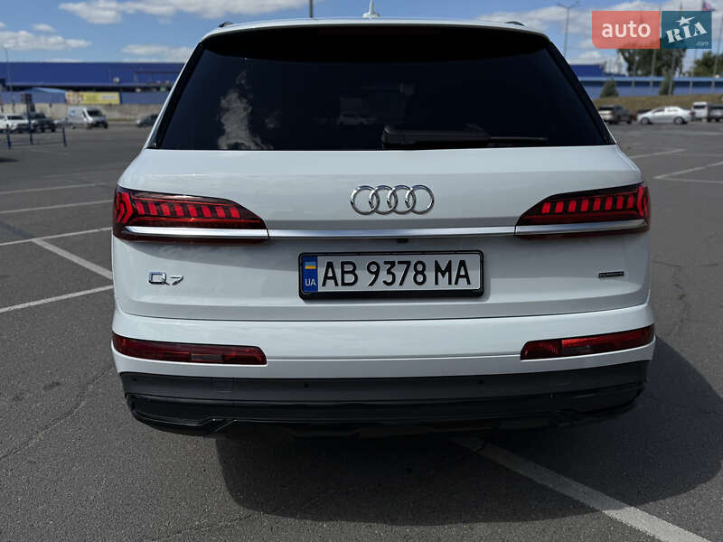 Позашляховик / Кросовер Audi Q7 2020 в Вінниці