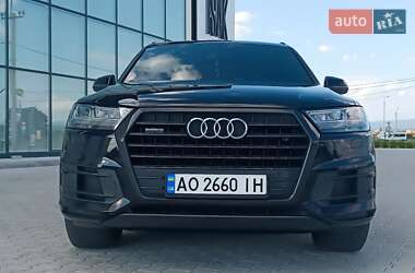 Внедорожник / Кроссовер Audi Q7 2017 в 