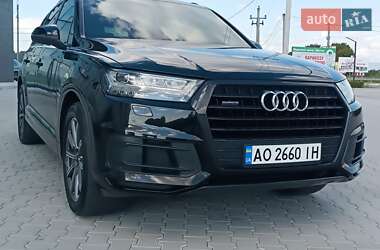 Внедорожник / Кроссовер Audi Q7 2017 в 