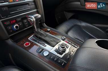 Внедорожник / Кроссовер Audi Q7 2014 в 