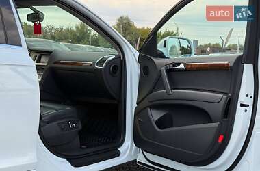 Внедорожник / Кроссовер Audi Q7 2014 в 