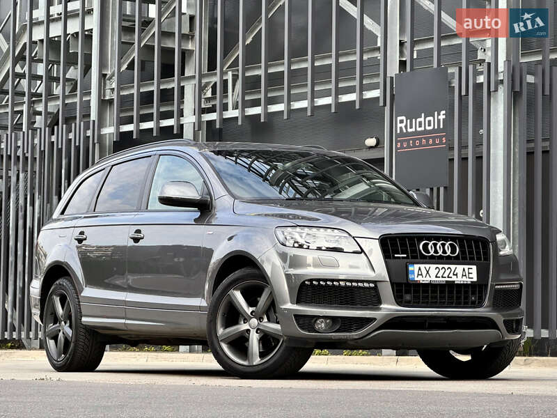 Внедорожник / Кроссовер Audi Q7 2013 в 