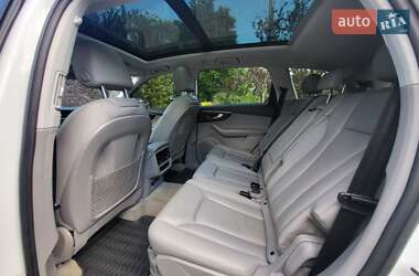 Внедорожник / Кроссовер Audi Q7 2022 в 