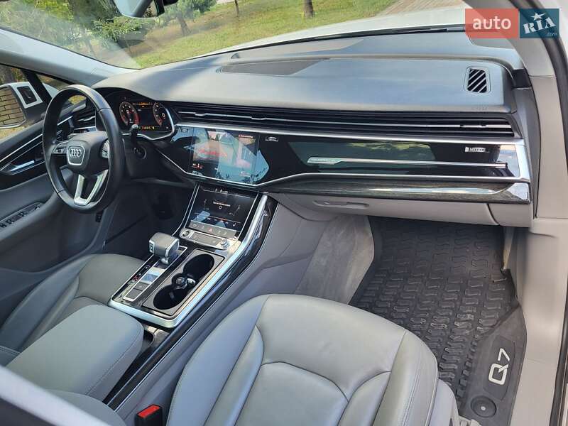 Внедорожник / Кроссовер Audi Q7 2022 в Запорожье