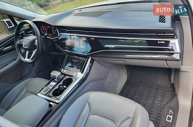 Внедорожник / Кроссовер Audi Q7 2022 в 