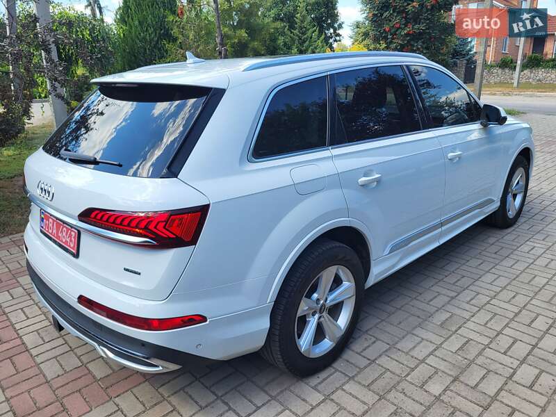 Внедорожник / Кроссовер Audi Q7 2022 в Запорожье